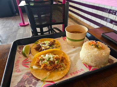 Photo Que Fresa Taqueria + Bar (Wesley Heights) - 5