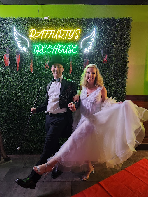 Photo Raffurtys Bar And Grill - 4