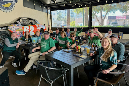 Photo Raffurtys Bar And Grill - 6