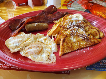 Photo Red Rooster Cafe - 11