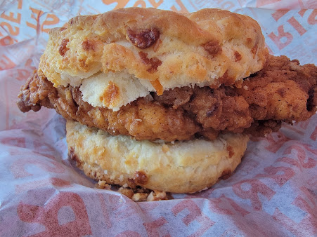 Photo Rise Southern Biscuits & Righteous Chicken - Raleigh Village District - 8