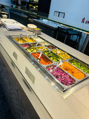 Photo Roti Mediterranean Bowls. Salads. Pitas. - 4