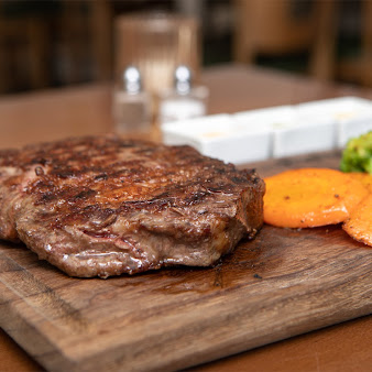 Photo S & T Steakhouse - 2