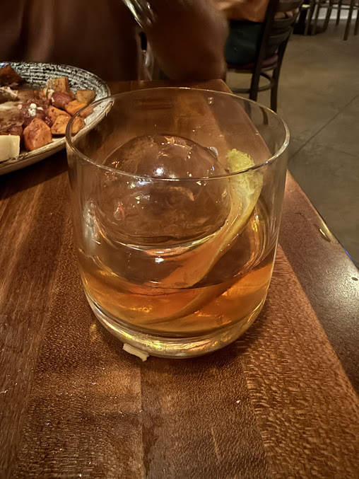 Photo Select Restaurant - 11