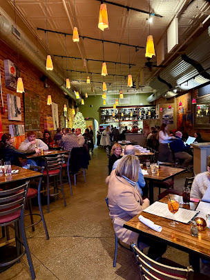 Photo Select Restaurant - 18