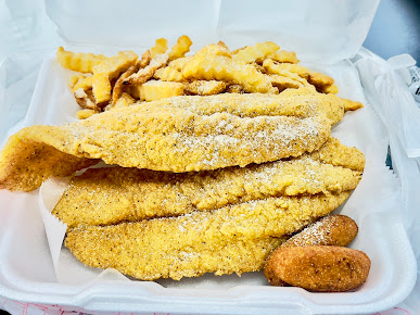 Photo Sharks Fish Chicken Chicago Style - 12