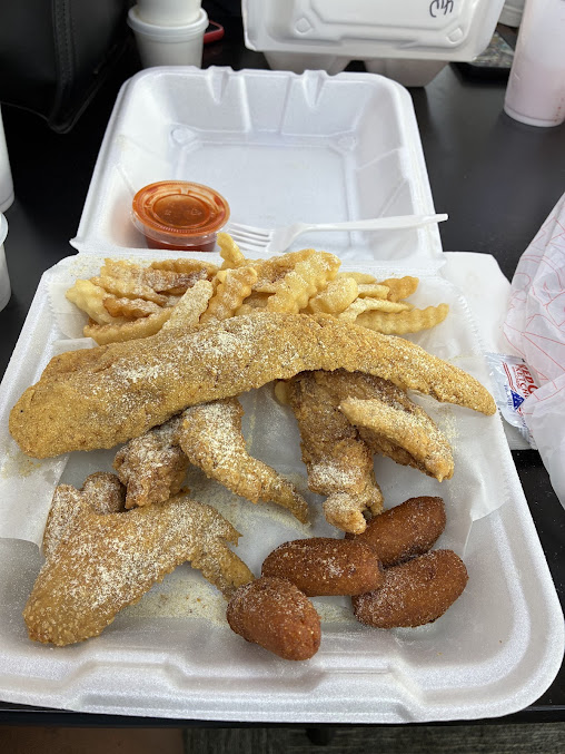 Photo Sharks Fish Chicken Chicago Style - 13