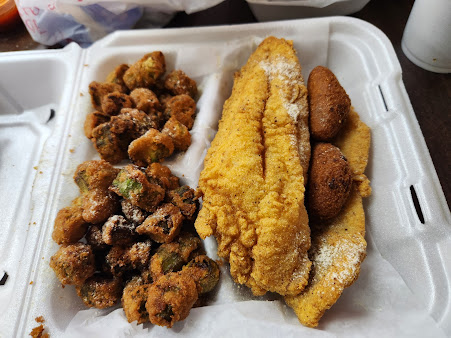 Photo Sharks Fish Chicken Chicago Style - 2
