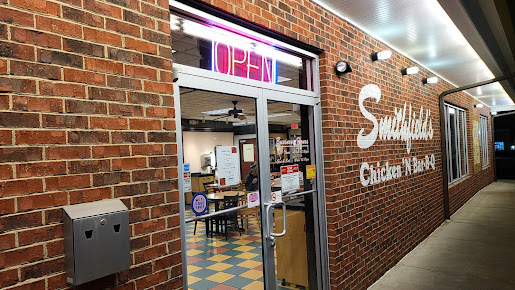 Photo Smithfield's Chicken 'N Bar-B-Q - 18