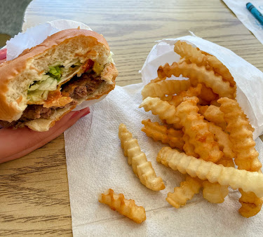 Photo Snoopy's Hot Dogs & More - 10