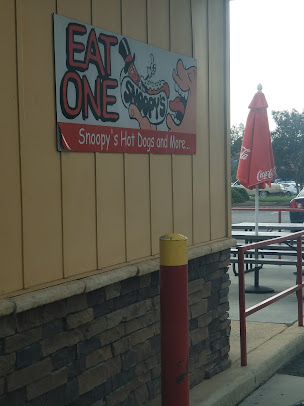 Photo Snoopy's Hot Dogs & More - 12
