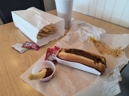 Photo Snoopy's Hot Dogs & More - 3