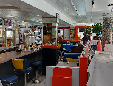 Photo Star On 18 Diner Cafe - 11