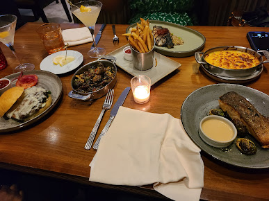 Photo State Grill And Bar - 12