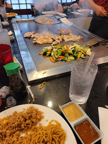 Photo Sumo Japanese Grill Sushi Bar - 12