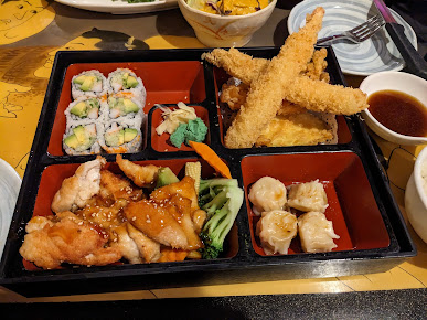 Photo Sumo Japanese Grill Sushi Bar - 8