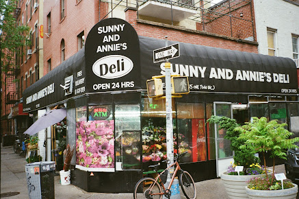 Photo Sunny & Annie's Deli - 0