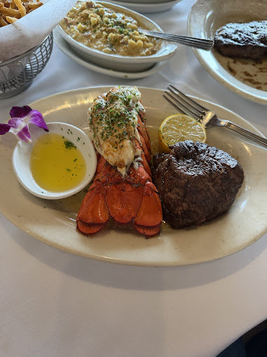 Photo The Signature Prime Steak & Seafood - 3