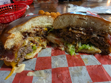 Photo Three65 Bar & Grill - 7