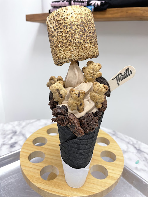 Photo Thrills Soft Serve - 1
