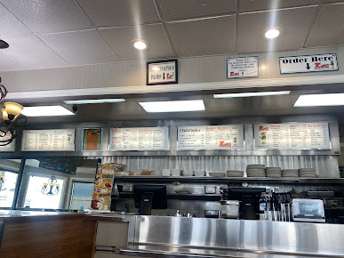 Photo Toms Famous Family Restaurant - 18