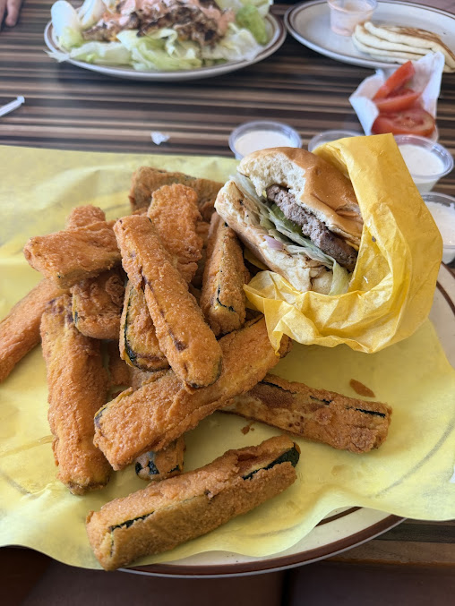 Photo Toms Famous Family Restaurant - 2