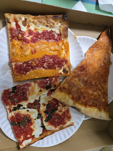 Photo Torre's Italian Restaurant & Pizza - 1