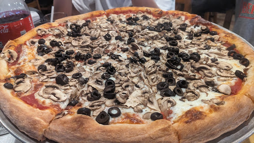 Photo Totos Pizzeria Restaurant San Bruno - 6