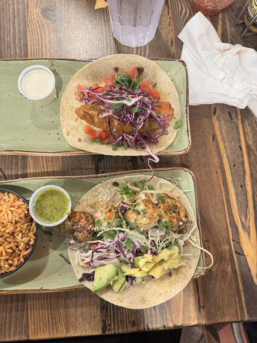 Photo Tower 7 Baja Mexican Grill - 4
