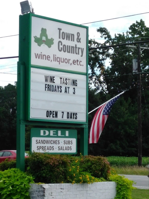 Photo Town Country Wine Liquor - 4