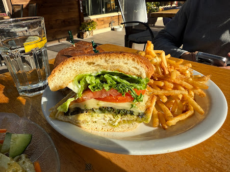 Photo Trailside Cafe Beer Garden - 13