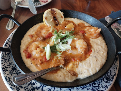 Photo Tupelo Honey Southern Kitchen & Bar - 11