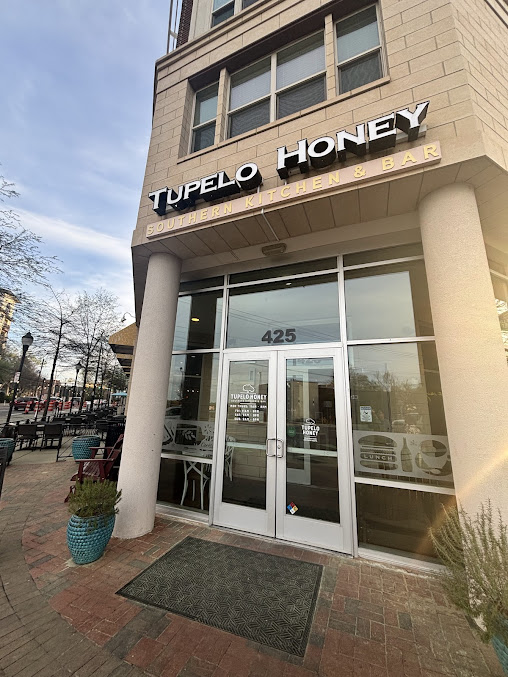 Photo Tupelo Honey Southern Kitchen & Bar - 5