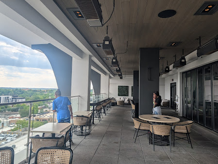Photo Urban Oak Rooftop Bar & Lounge - 4