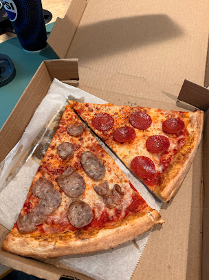 Photo Vic's Pizzeria - 19
