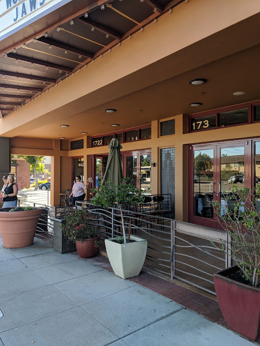 Photo Vine Cinema Alehouse - 6