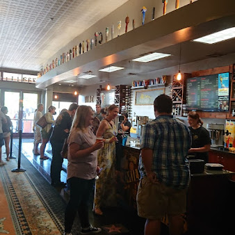 Photo Vine Cinema Alehouse - 8