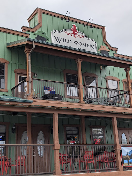 Photo Wild Women Saloon And Grill - 3