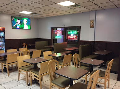 Photo Wings N Pies Willimantic - 6
