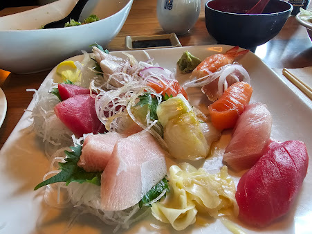 Photo Yama Sushi On The Lake - 19