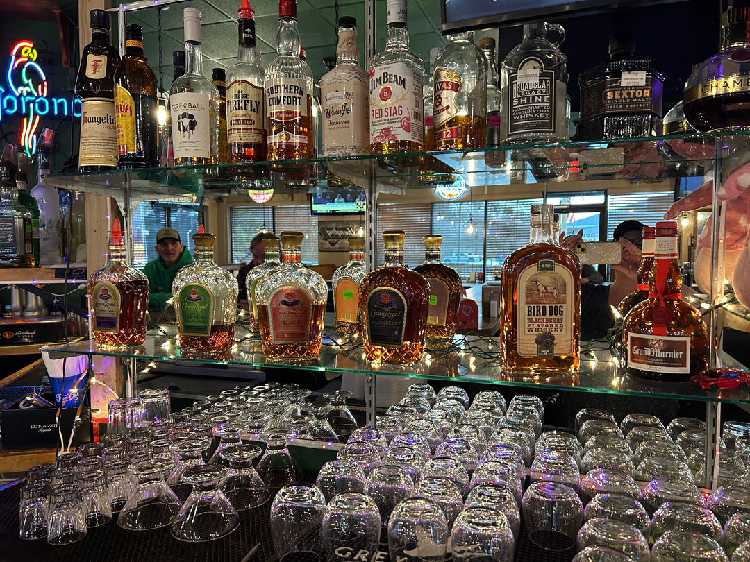 Clubhouse Restaurant Bar & Grill