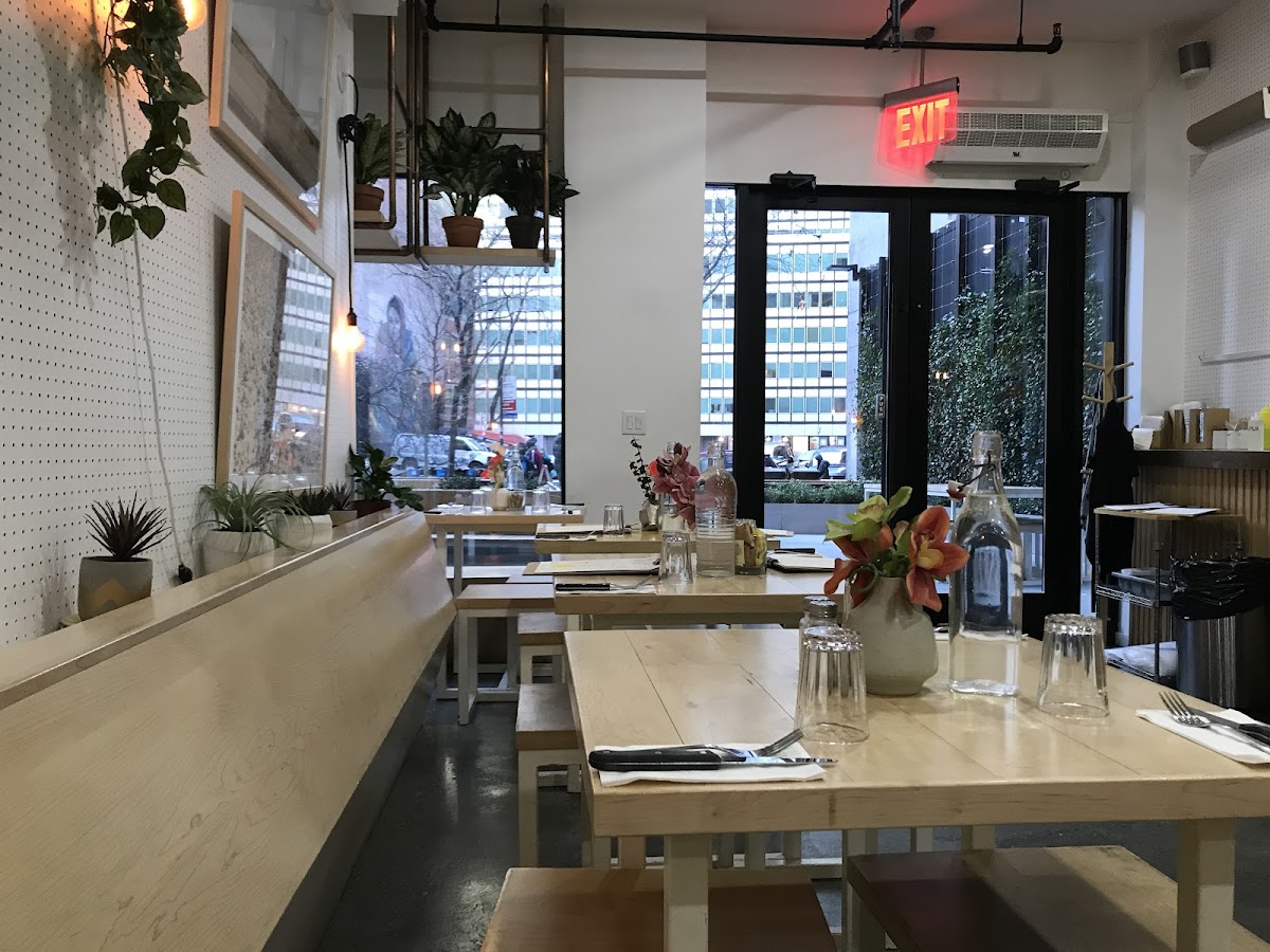 Hole In The Wall - Fidi