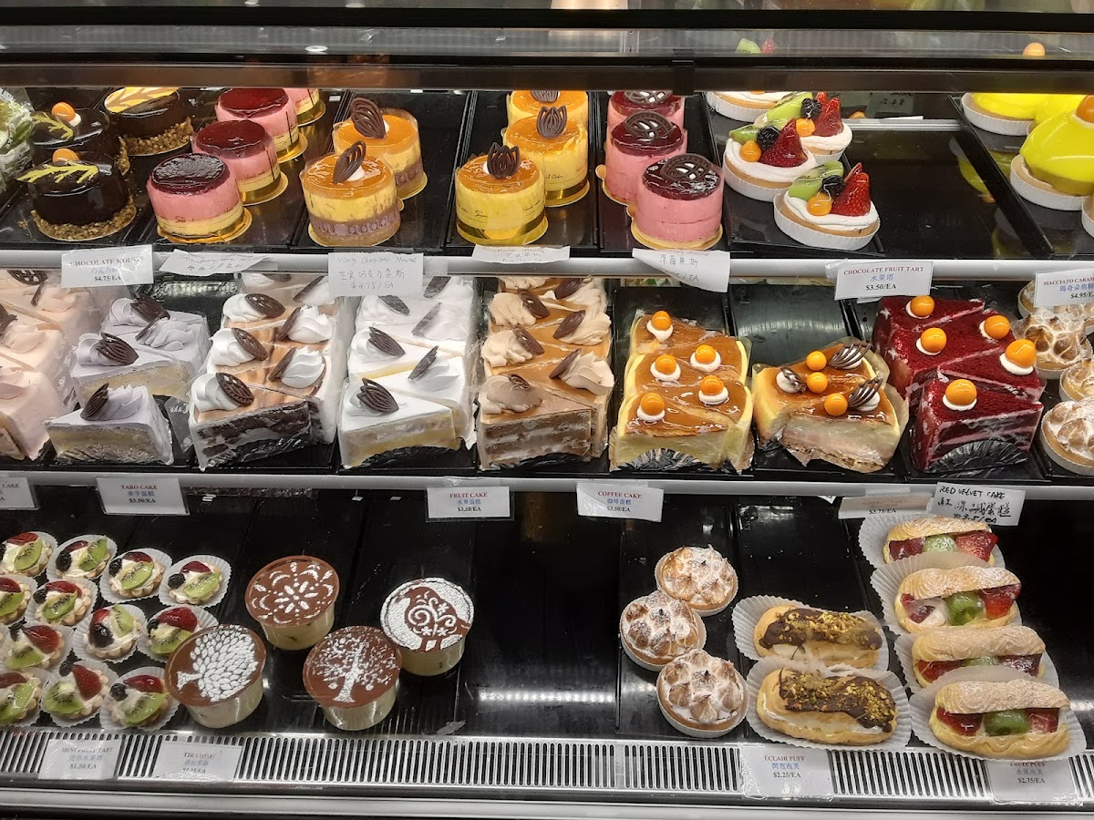 Izzys Bakery Cafe