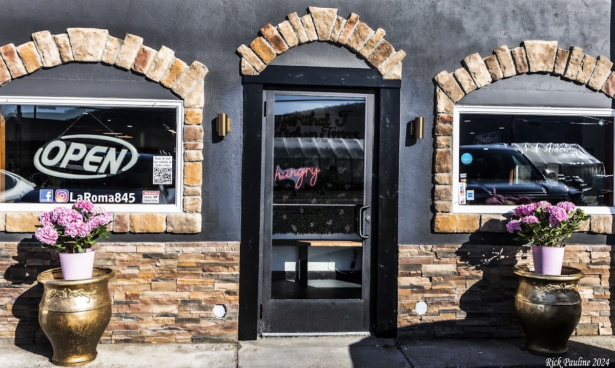 La Roma Pizza & Tacos