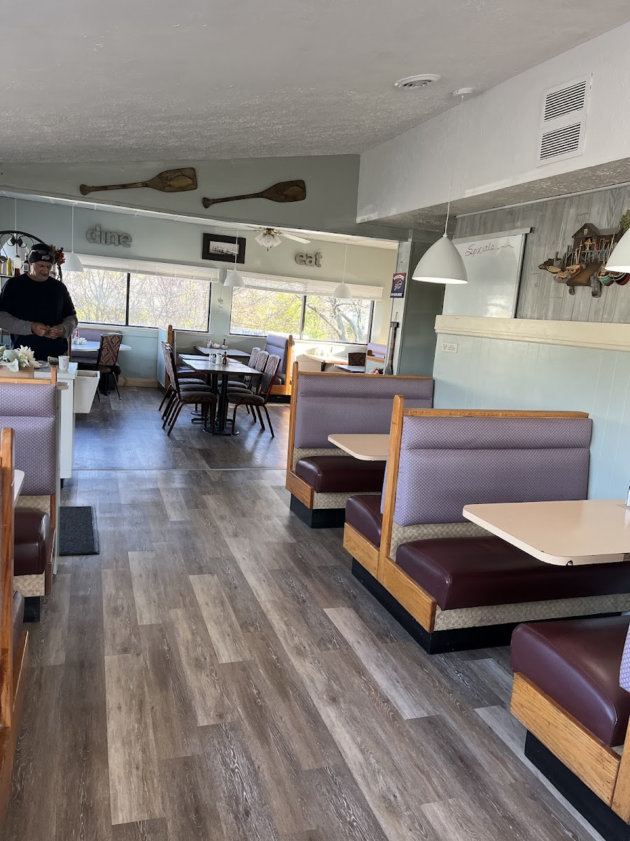 Lakeville Family Restaurant