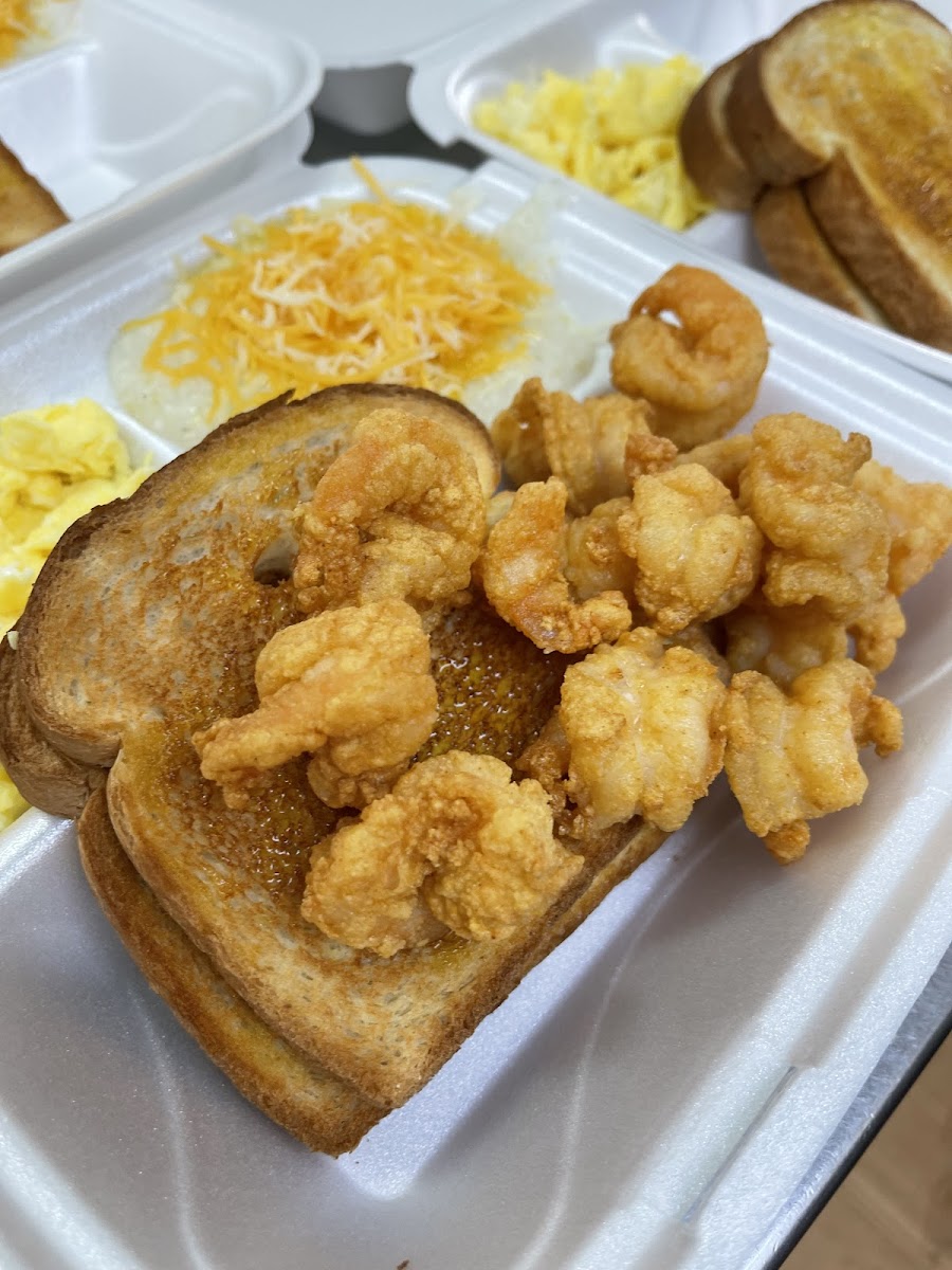 Lamas Kitchen And Seafood Market