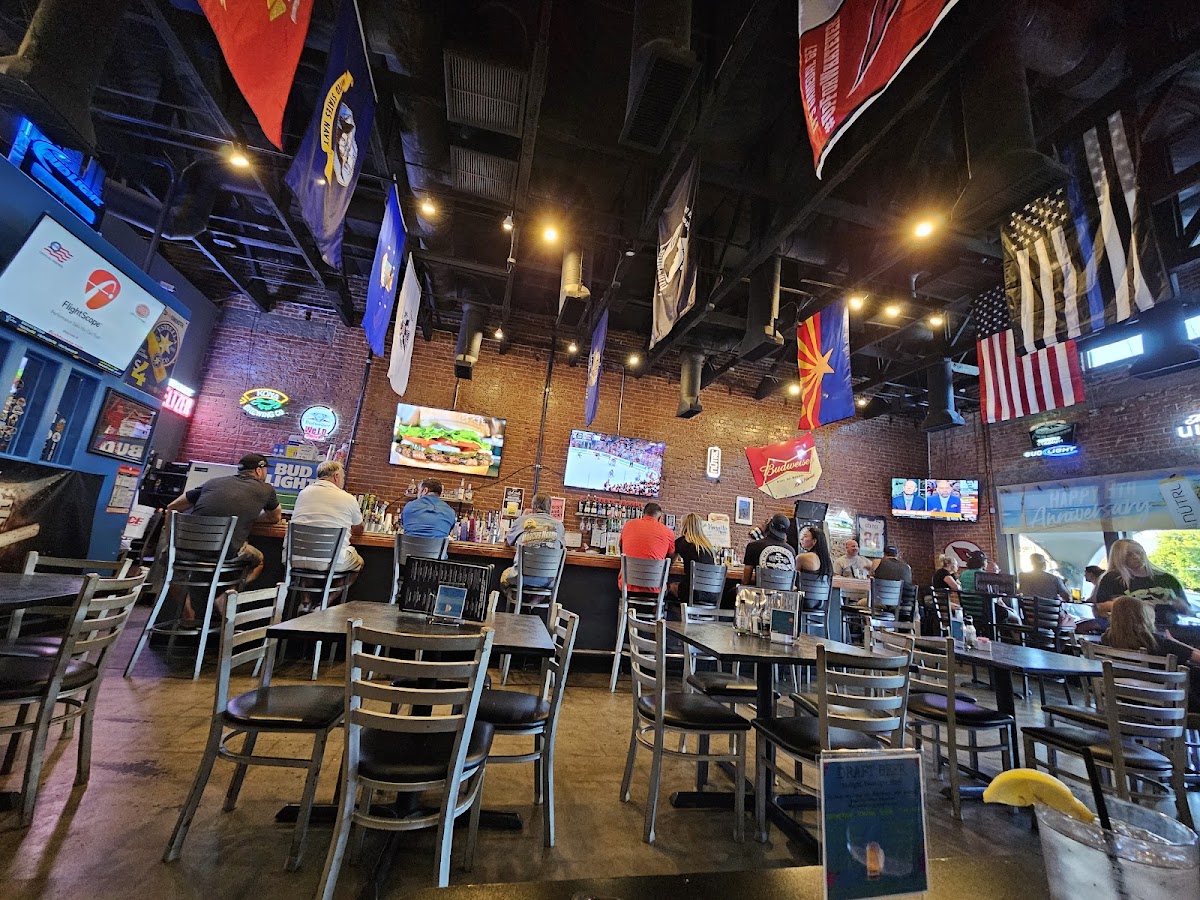 Lazy Palm Sports Grill