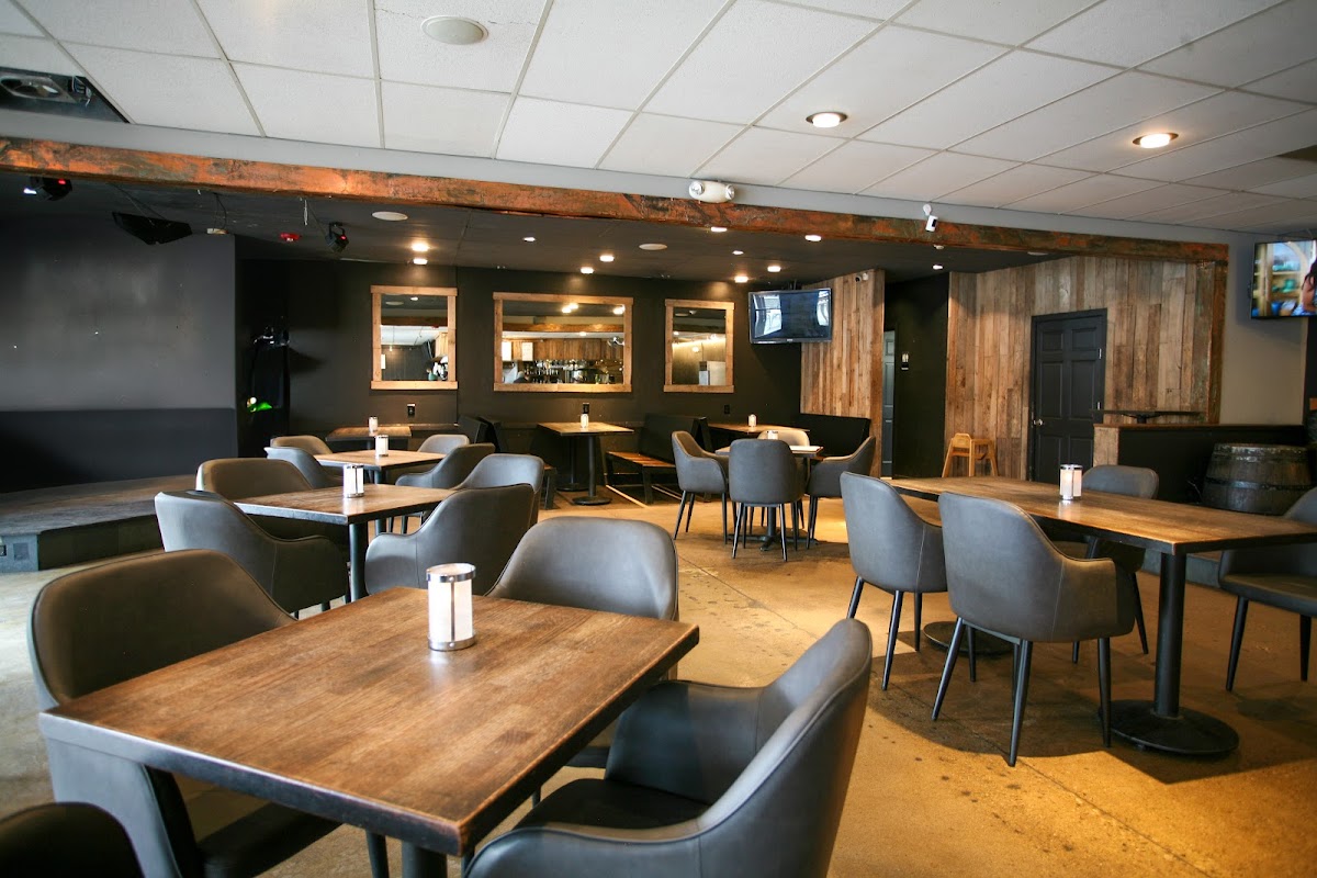 Loaded Joes Avon Restaurants