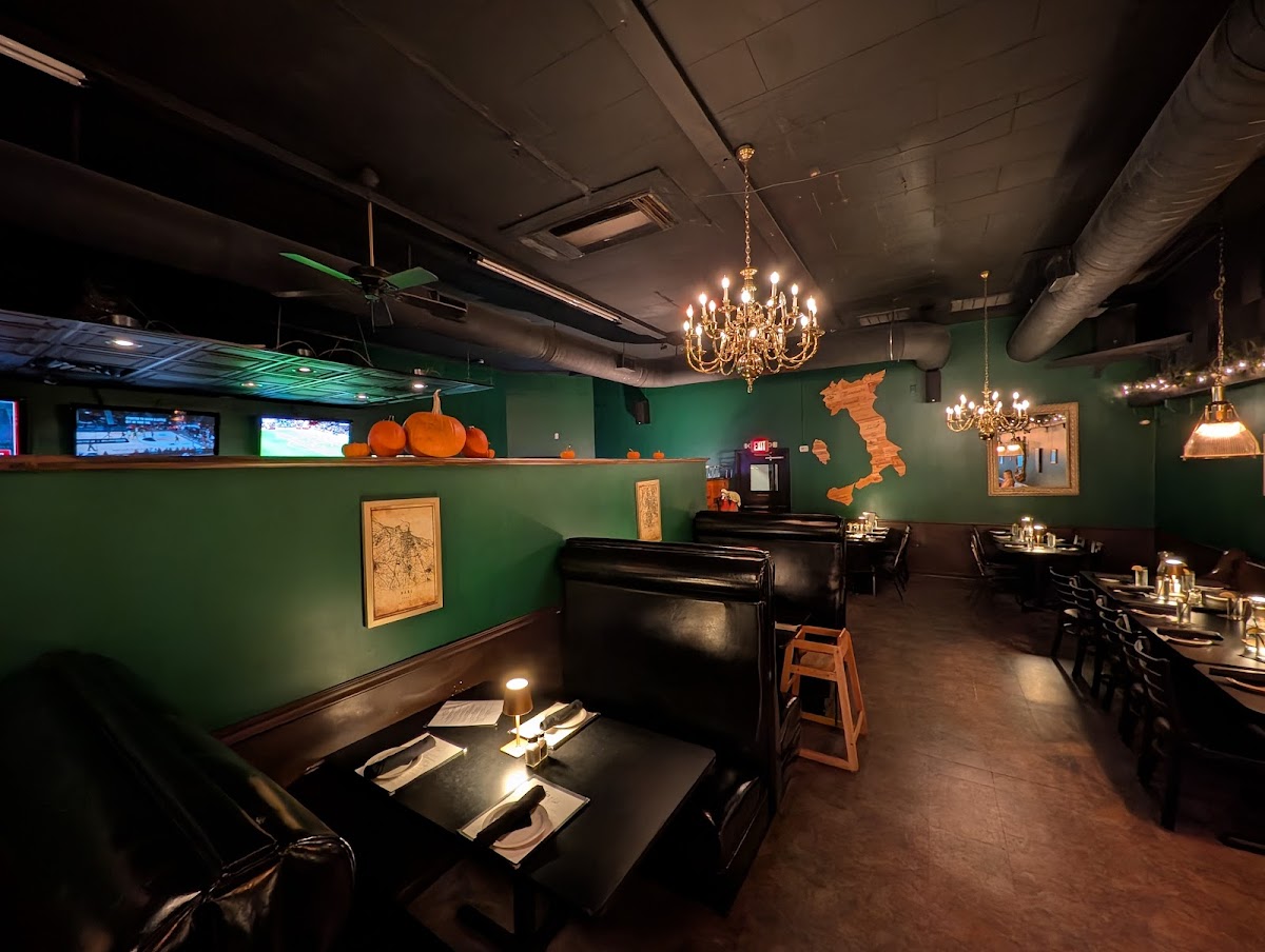 Mia Via Restaurant & Bar
