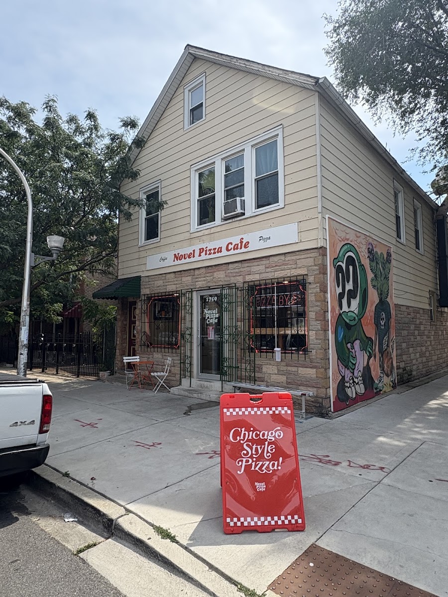 Novel Pizza Cafe